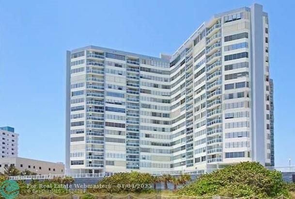 2 of 41 - 7135 Collins Ave 935, Miami Beach, FL