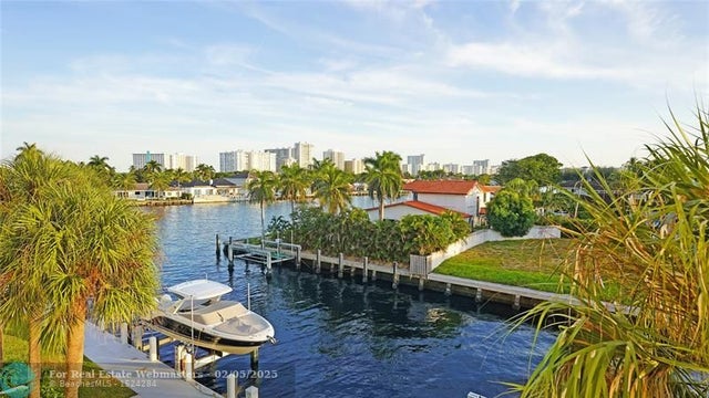 5 of 20 - 3100 Ne 47th Ct 305, Fort Lauderdale, FL