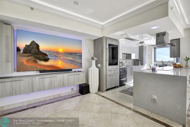 2 of 65 - 21205 Yacht Club Drive 3105, Aventura, FL
