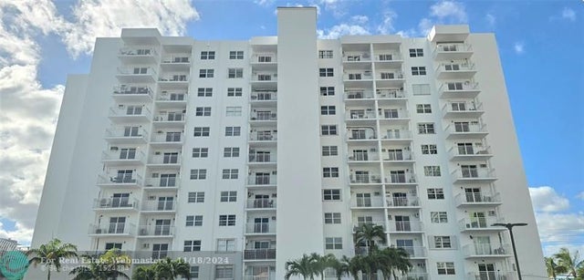 1 of 15 - 200 S Birch Rd 121, Fort Lauderdale, FL