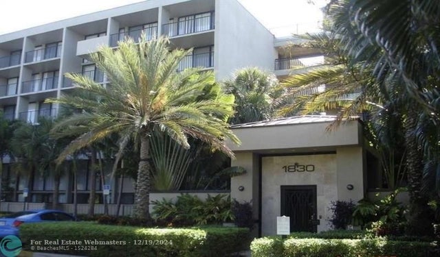 2 of 24 - 1830 Embassy Dr 612, West Palm Beach, FL