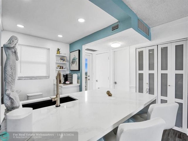 2 of 26 - 801 S Federal Hwy 1004, Pompano Beach, FL