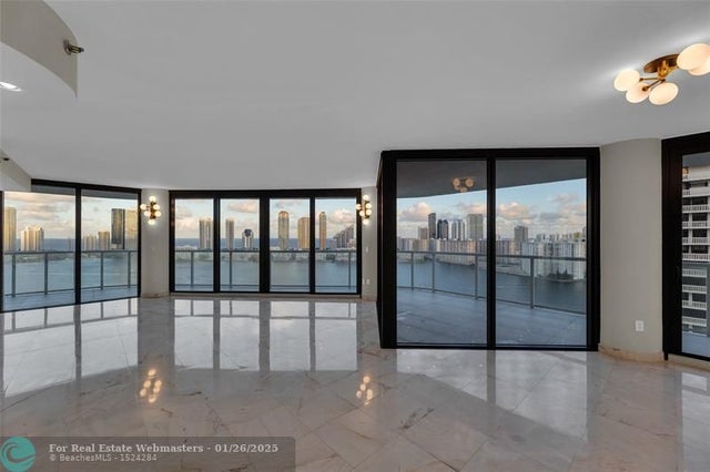 1 of 55 - 4000 Island Blvd 2607, Aventura, FL