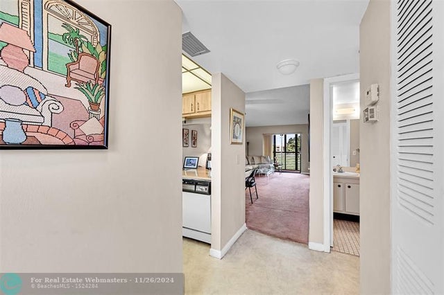 4 of 38 - 10101 Sunrise Lakes Blvd 305, Sunrise, FL