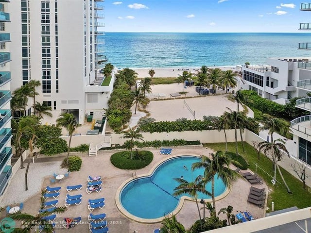 3 of 25 - 4001 S Ocean Dr 8e, Hollywood, FL