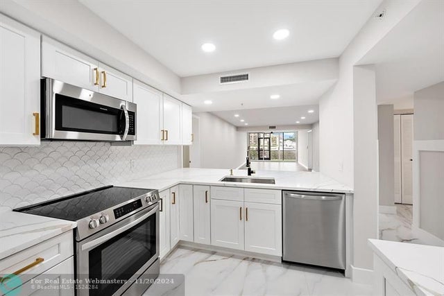 5 of 23 - 2501 Marina Isle Way 104, Jupiter, FL