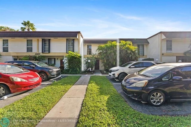 5 of 33 - 3320 Simms St 11c, Hollywood, FL