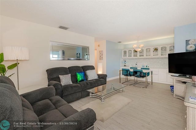4 of 25 - 2100 Ne 38th St 236, Lighthouse Point, FL