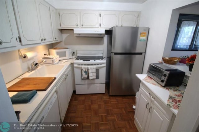 5 of 12 - 4010 Harwood C 4010, Deerfield Beach, FL
