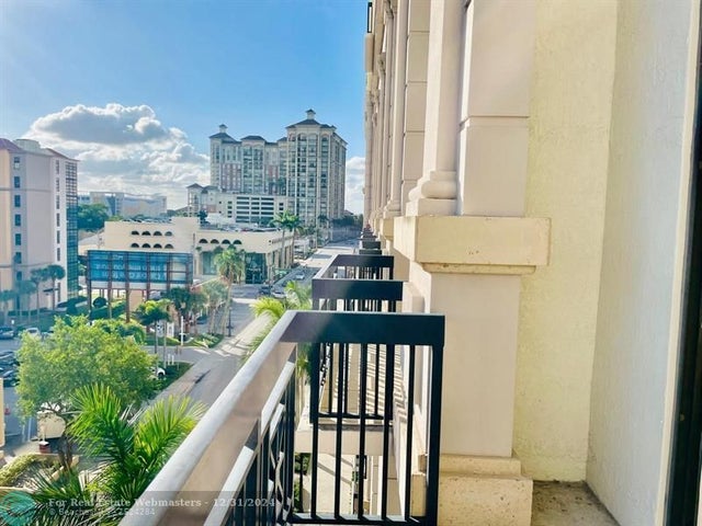 2 of 36 - 801 S Olive Ave 409, West Palm Beach, FL