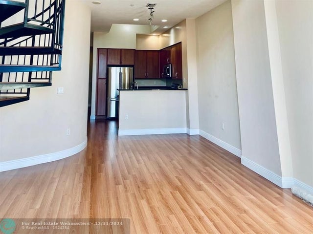 5 of 36 - 801 S Olive Ave 409, West Palm Beach, FL