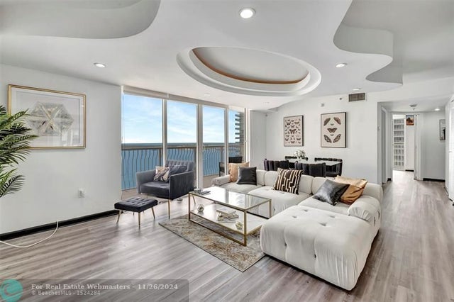 1 of 33 - 1200 Brickell Bay Dr 3001, Miami, FL