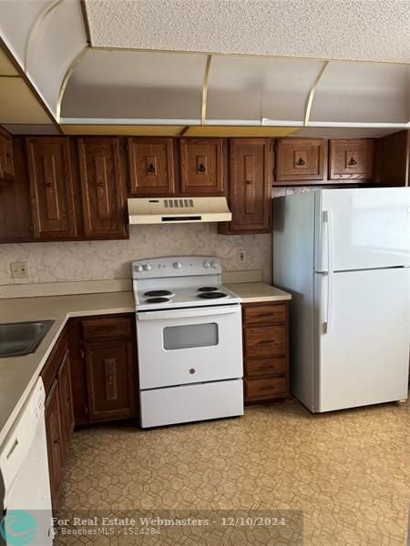 3650 Environ Blvd 308, Lauderhill