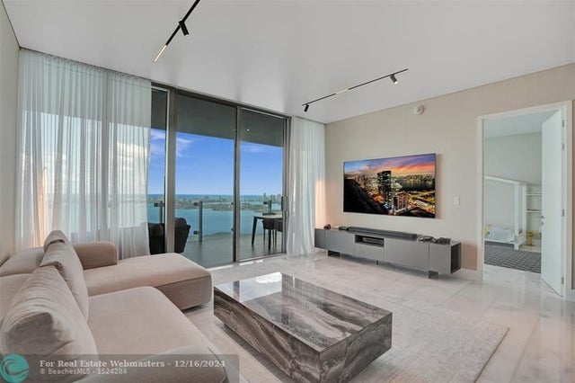 1 of 34 - 700 Ne 26th Ter 4702, Miami, FL