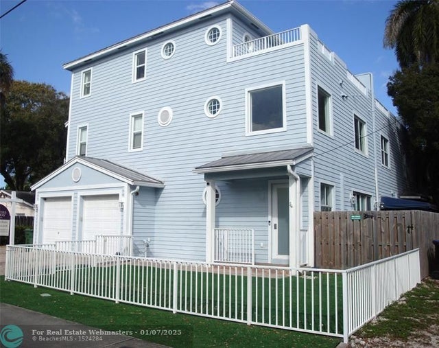 1 of 28 - 915 W Las Olas Blvd, Fort Lauderdale, FL
