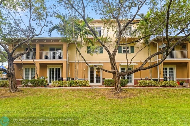 3 of 21 - 7440 Willow Grove Pl, Davie, FL