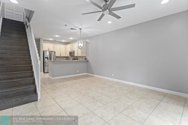 5 of 21 - 7440 Willow Grove Pl, Davie, FL