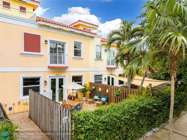 1 of 34 - 1224 Ne 18th Ave 1, Fort Lauderdale, FL