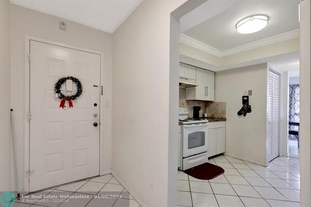 2 of 31 - 5570 Nw 44th St 518a, Fort Lauderdale, FL
