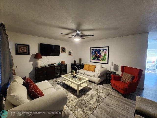 2 of 26 - 17090 Ne 14th Ave 211, North Miami Beach, FL