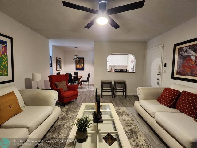 3 of 26 - 17090 Ne 14th Ave 211, North Miami Beach, FL