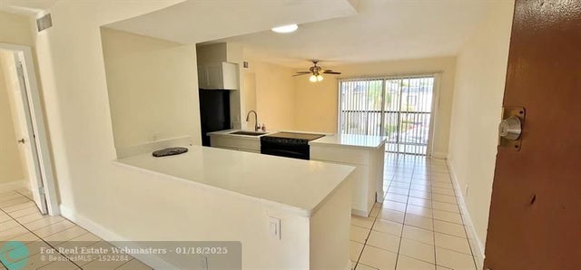1 of 10 - 4401 Treehouse Ln 26-f, Fort Lauderdale, FL