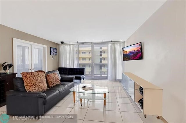 2 of 27 - 3140 S Ocean Dr 409, Hallandale, FL