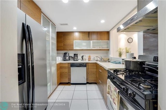 4 of 27 - 3140 S Ocean Dr 409, Hallandale, FL