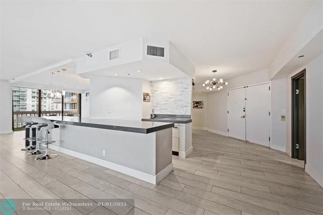 2 of 30 - 19355 Turnberry Way 16gr, Aventura, FL