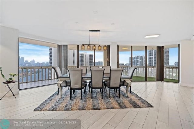 4 of 30 - 19355 Turnberry Way 16gr, Aventura, FL