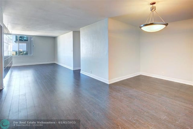 5 of 22 - 1000 West Ave 1405, Miami Beach, FL