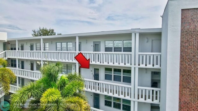 2 of 44 - 3107 Cambridge E 3107, Deerfield Beach, FL