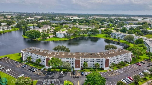 4 of 44 - 3107 Cambridge E 3107, Deerfield Beach, FL