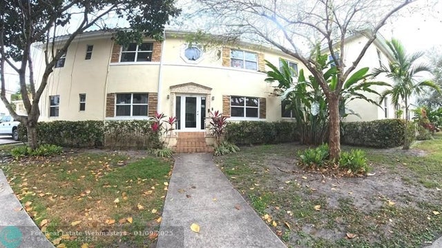 723 Ne 91st St 4c, Miami Shores