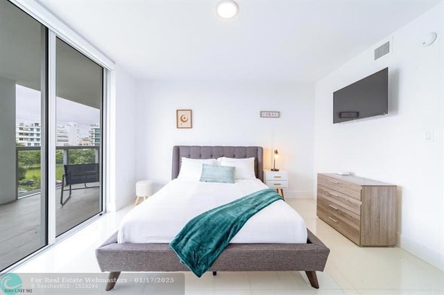 4 of 8 - 1100 100th St 802, Bay Harbor Islands, FL