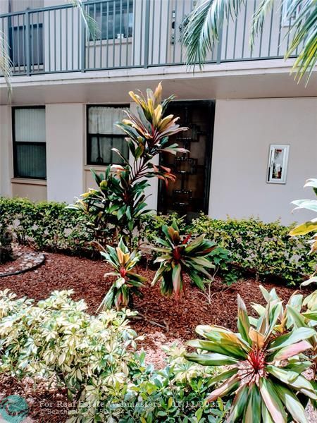 8421 Forest Hills Dr 102, Coral Springs