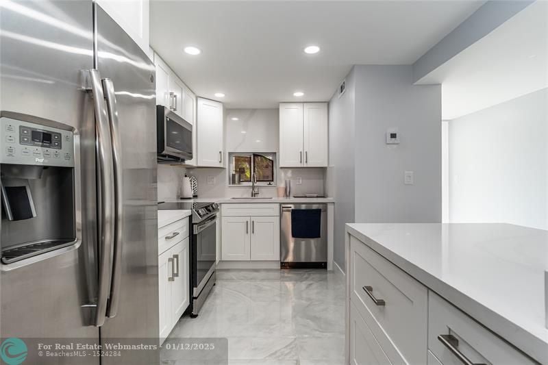9523 S Hollybrook Lake Dr 102, Pembroke Pines