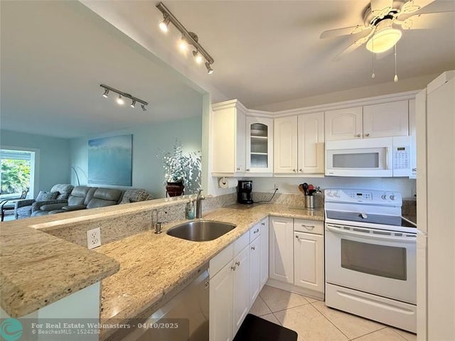 3 of 63 - 5151 W Oakland Park Blvd 110, Lauderdale Lakes, FL