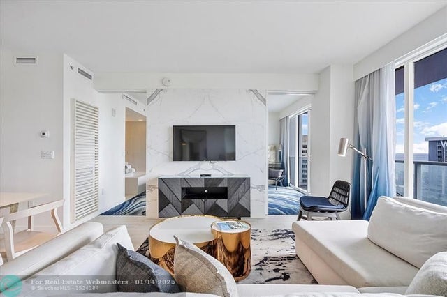 5 of 33 - 3101 Bayshore Dr 905, Fort Lauderdale, FL