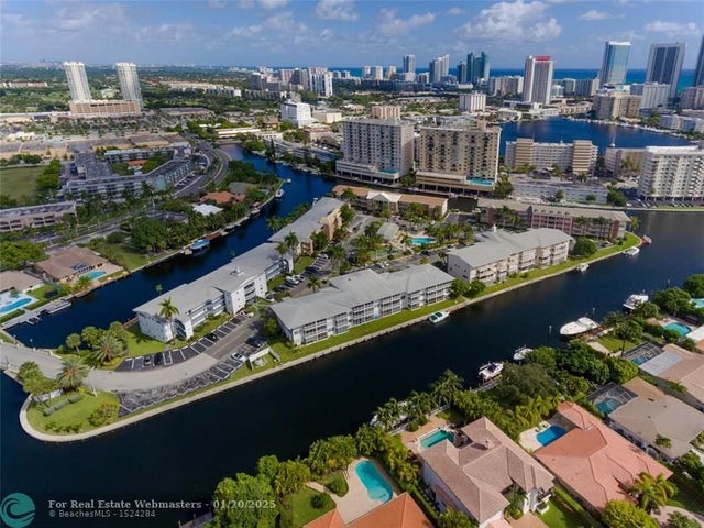 3 of 29 - 455 Paradise Isle Blvd 302, Hallandale, FL