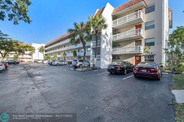 1 of 32 - 3551 Inverrary Dr 404, Lauderhill, FL