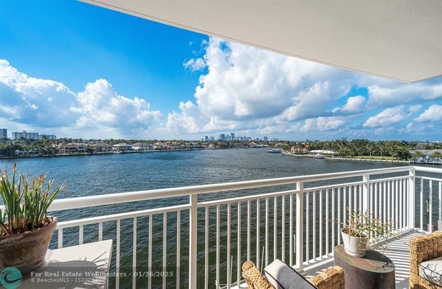 1 of 38 - 511 Bayshore Dr 504, Fort Lauderdale, FL