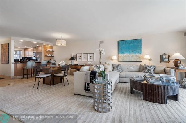 2 of 38 - 511 Bayshore Dr 504, Fort Lauderdale, FL
