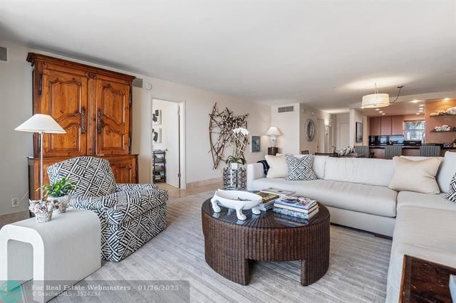 3 of 38 - 511 Bayshore Dr 504, Fort Lauderdale, FL