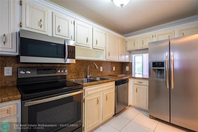 4 of 18 - 4500 N Federal Hwy 344e, Lighthouse Point, FL