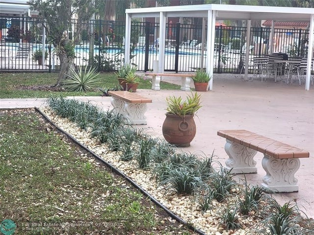 4 of 27 - 8220 Sw 24th St 4215, North Lauderdale, FL