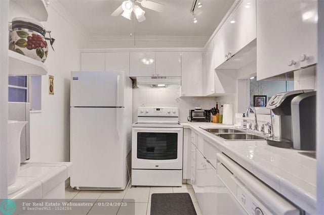 3 of 24 - 4706 Nw 36th St 409, Lauderdale Lakes, FL