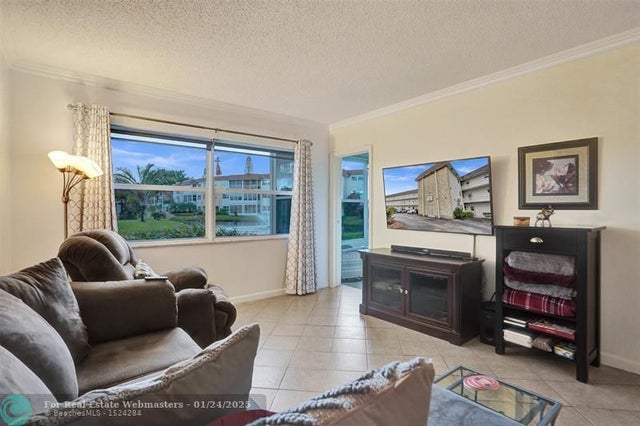 5 of 24 - 4706 Nw 36th St 409, Lauderdale Lakes, FL