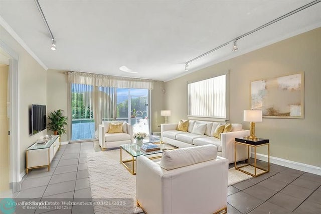 3 of 57 - 689 Ne 6th Court 110, Boynton Beach, FL