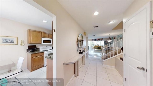 3 of 41 - 8460 Casa Del Lago E, Boca Raton, FL